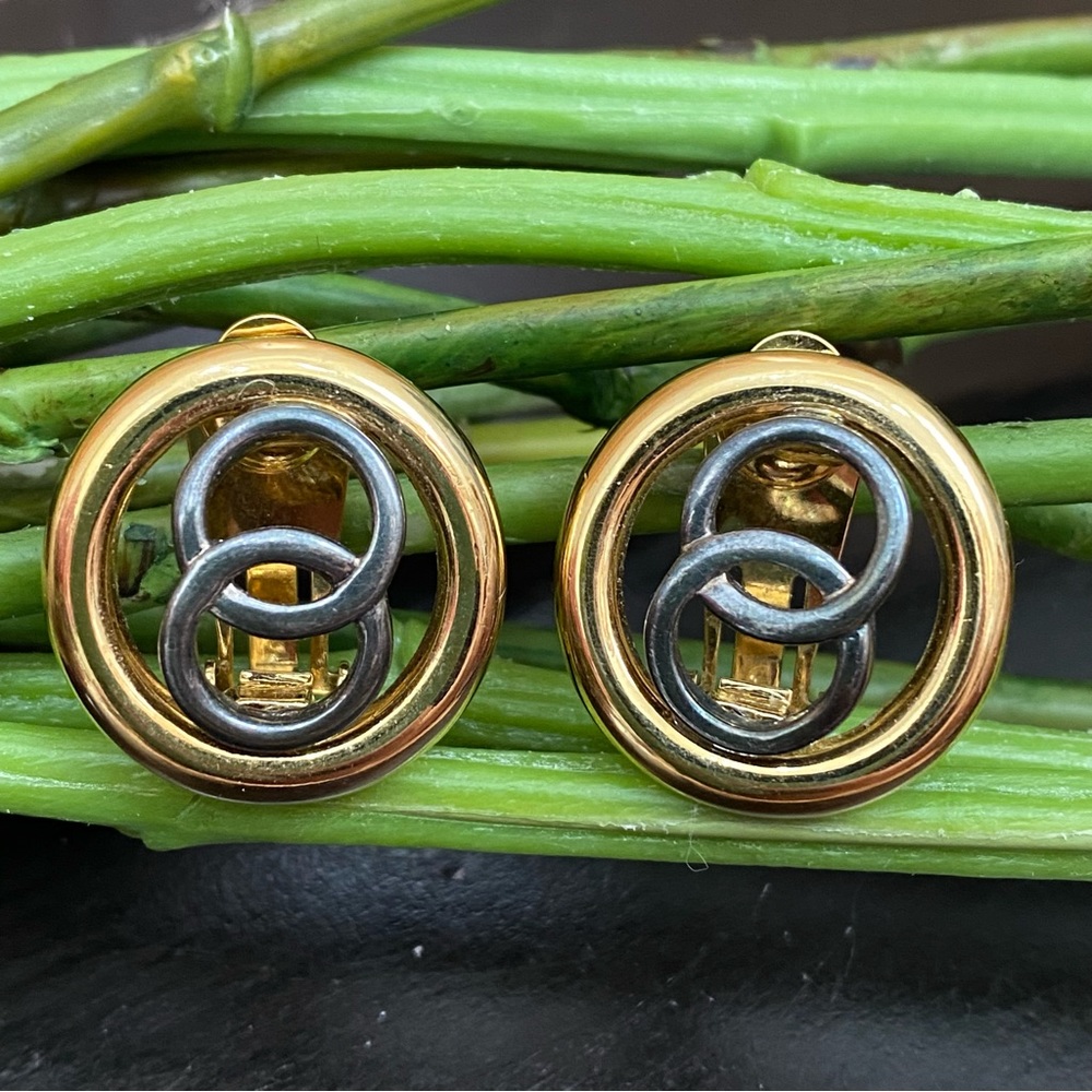 Vintage E. PEARL Erwin Pearl Two-tone Interlocking Circle Clip On Earrings